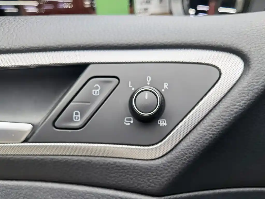 Volkswagen Golf — миниатюра 13