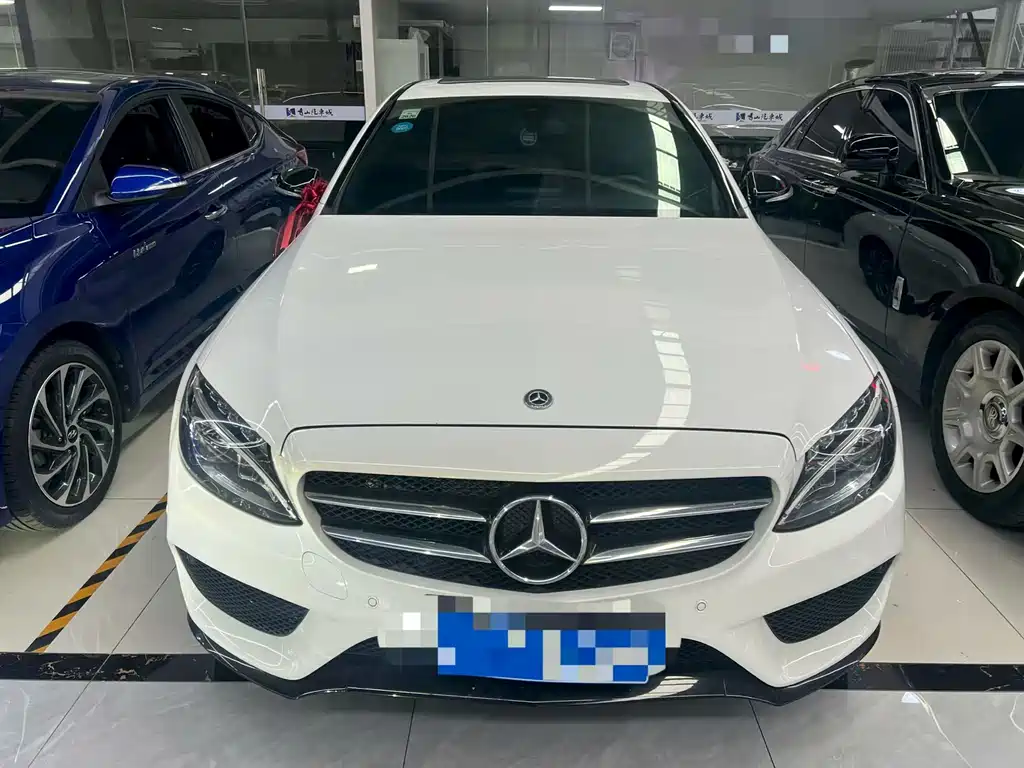 Mercedes-Benz C-Class — миниатюра 2