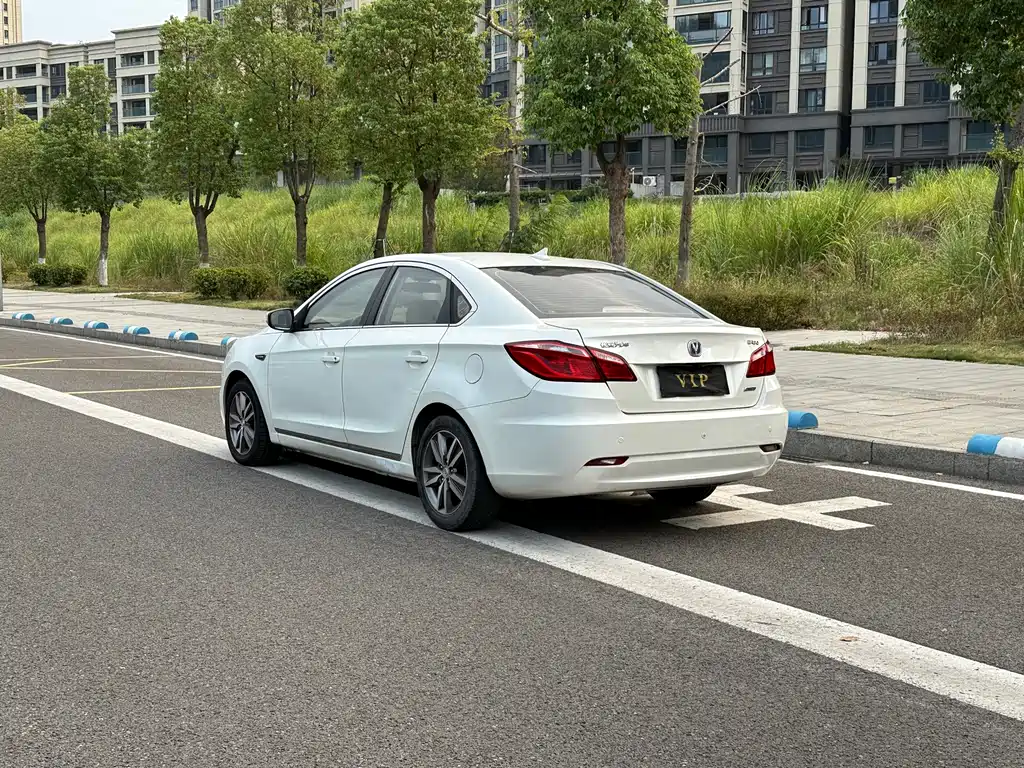 Changan Eado — миниатюра 5