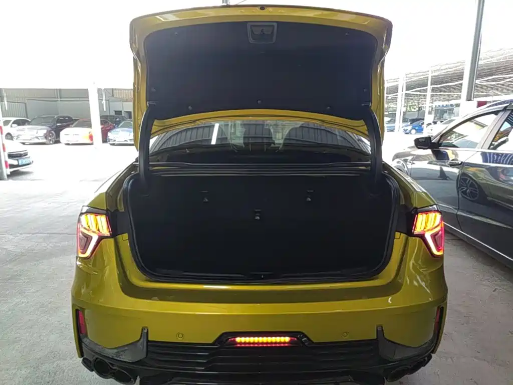 Lynk & Co 03 — миниатюра 19