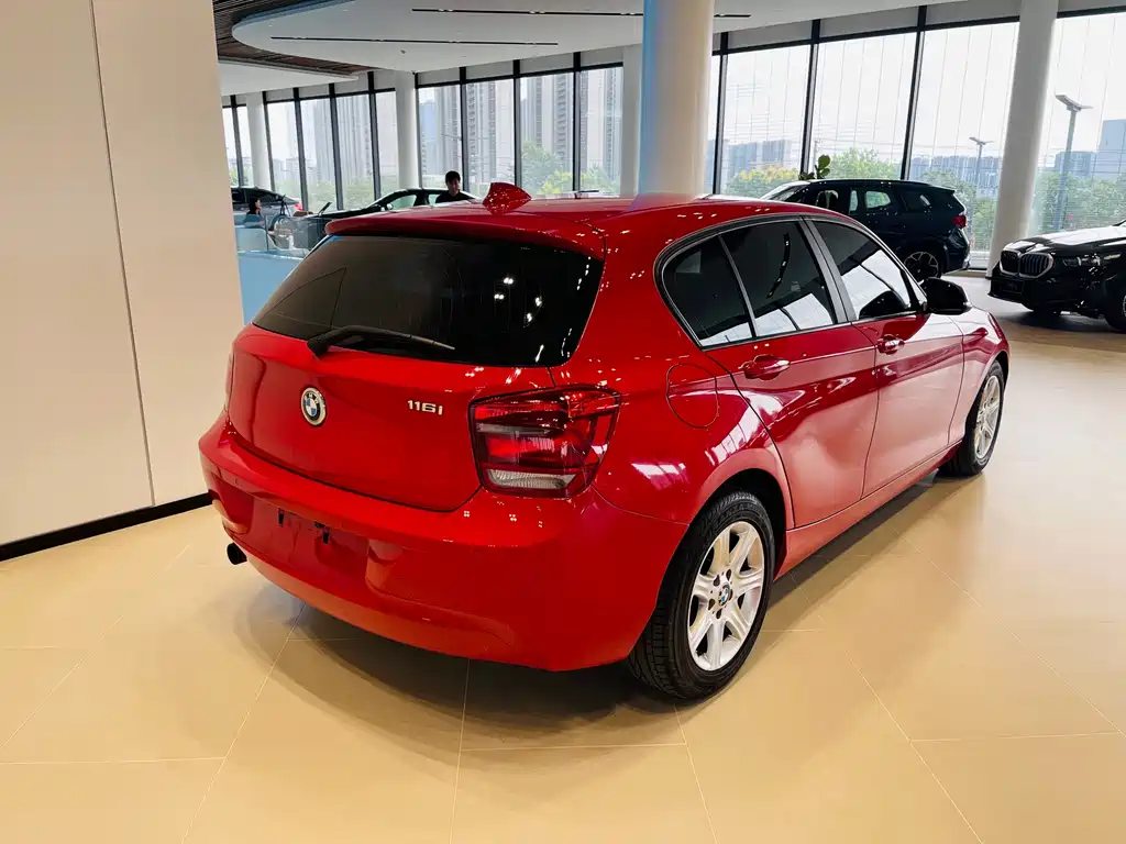 BMW 1 Series (Import) — миниатюра 4
