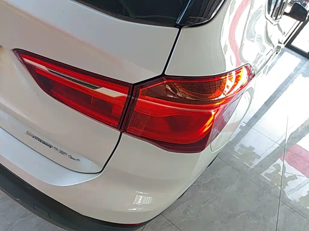 BMW X1 — миниатюра 8