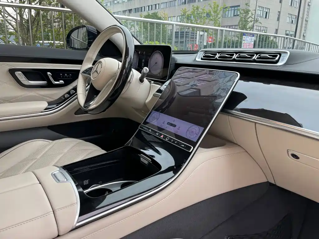 Mercedes-Benz S-Class — миниатюра 22