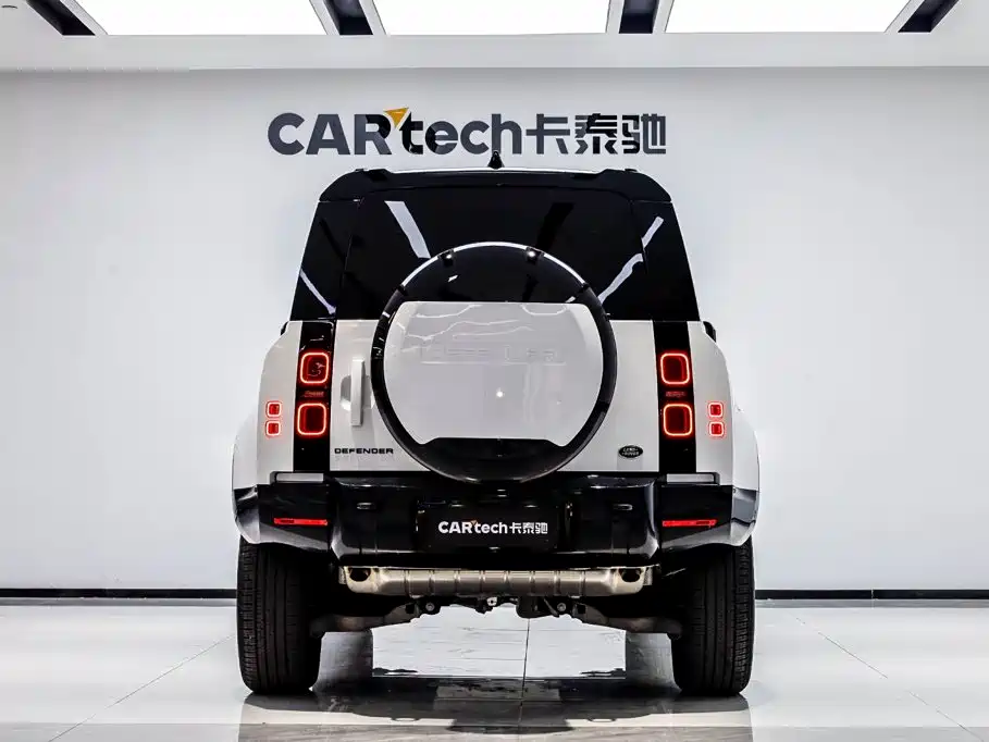 Land Rover Defender — миниатюра 5