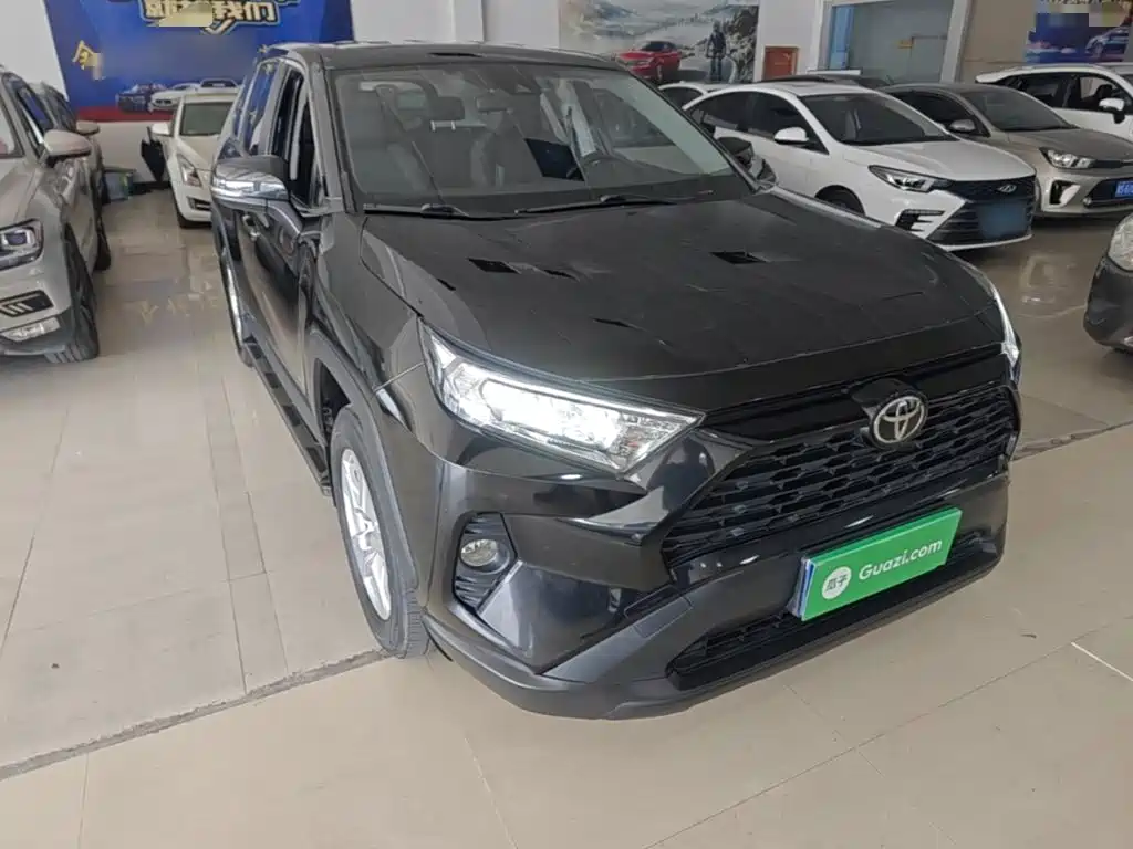 Toyota RAV4 — миниатюра 4