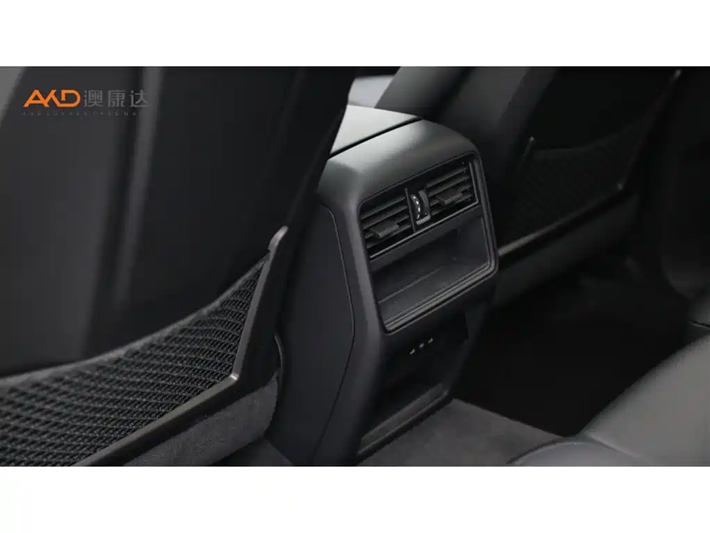 Porsche Cayenne — миниатюра 9