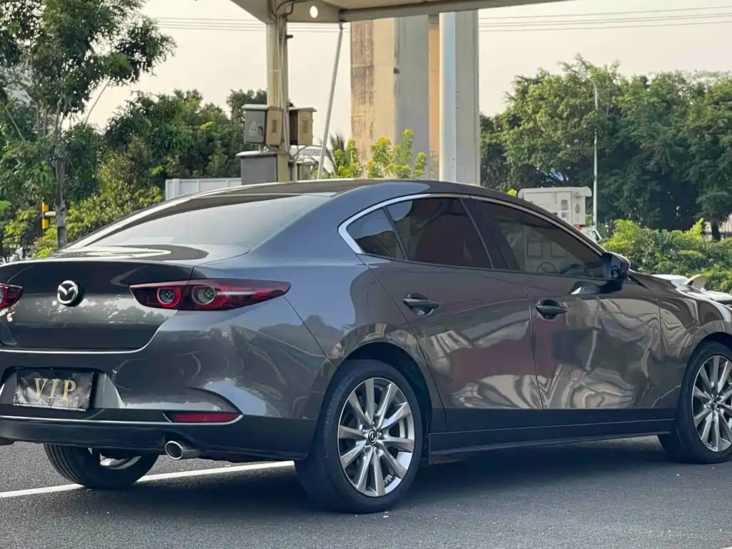 Mazda 3 Axela — миниатюра 9