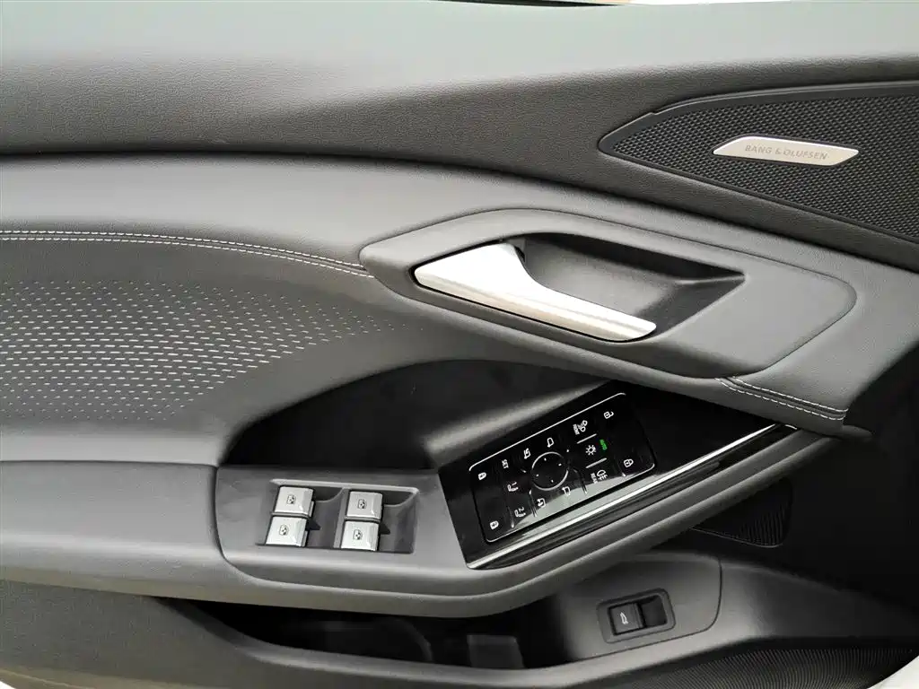 Audi Q6L e-tron id 4515283 из Китая 23