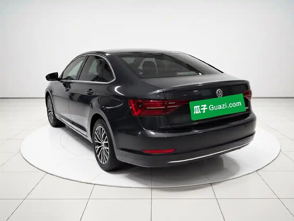 Volkswagen Sagitar — миниатюра 4