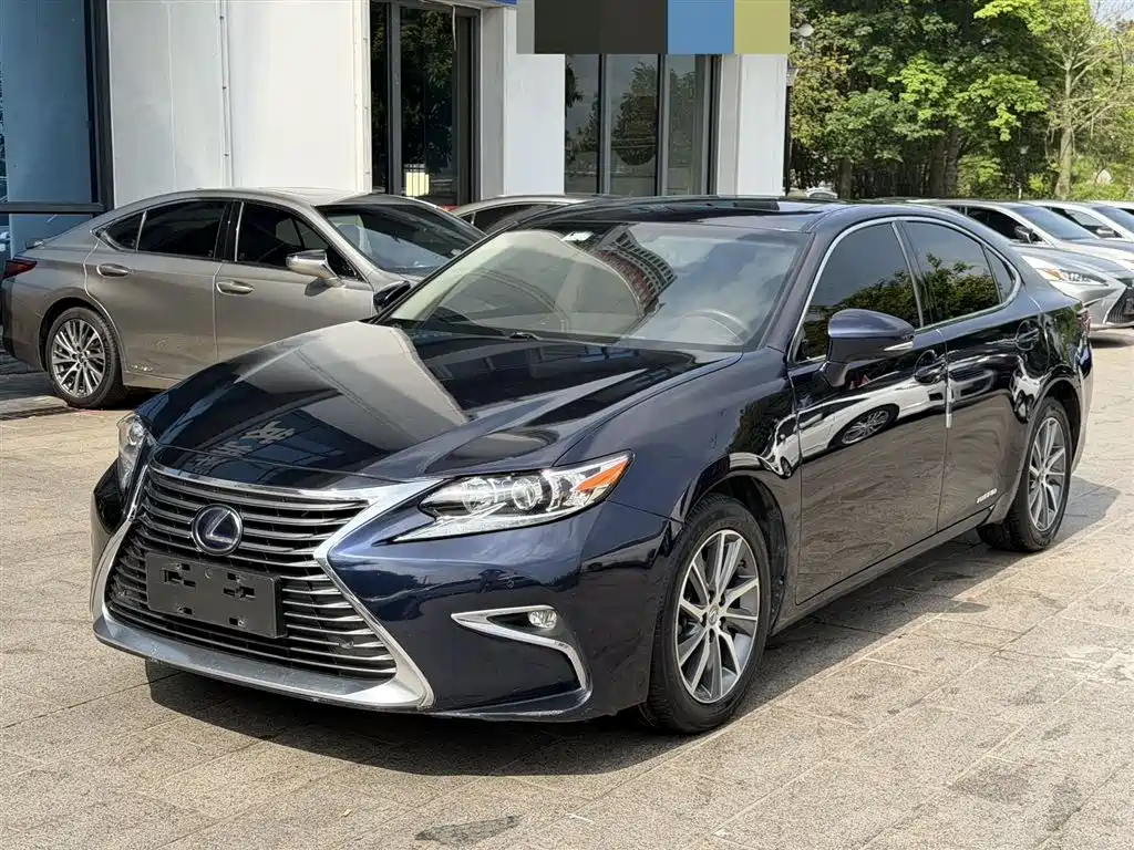 Lexus ES 2017