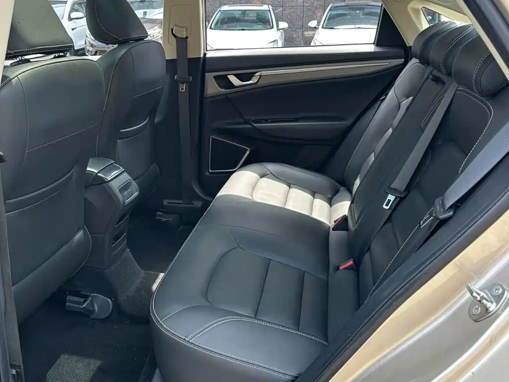 Geely Emgrand GL — миниатюра 11