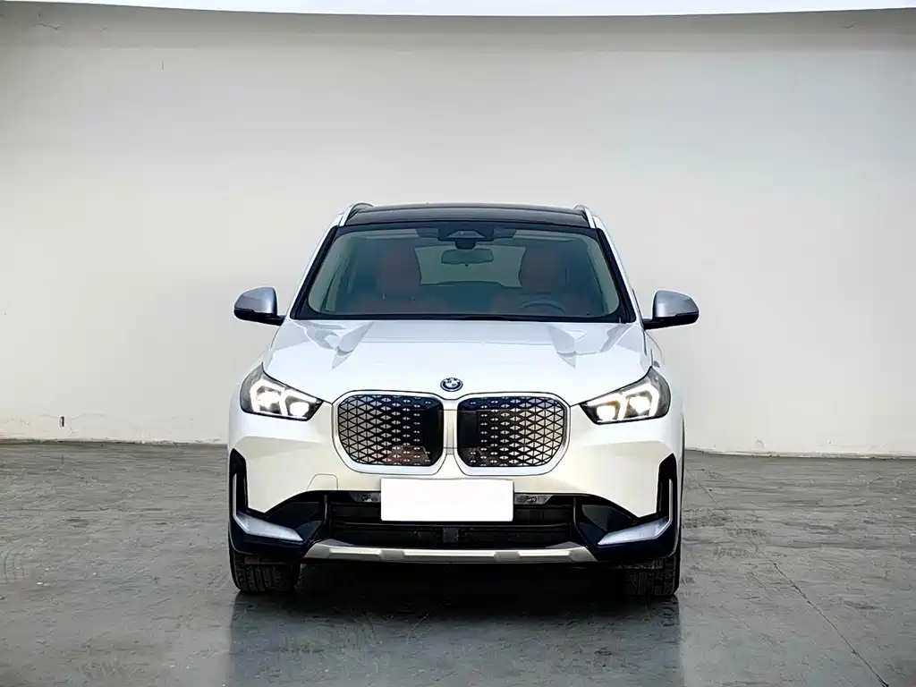 BMW iX1 — миниатюра 2