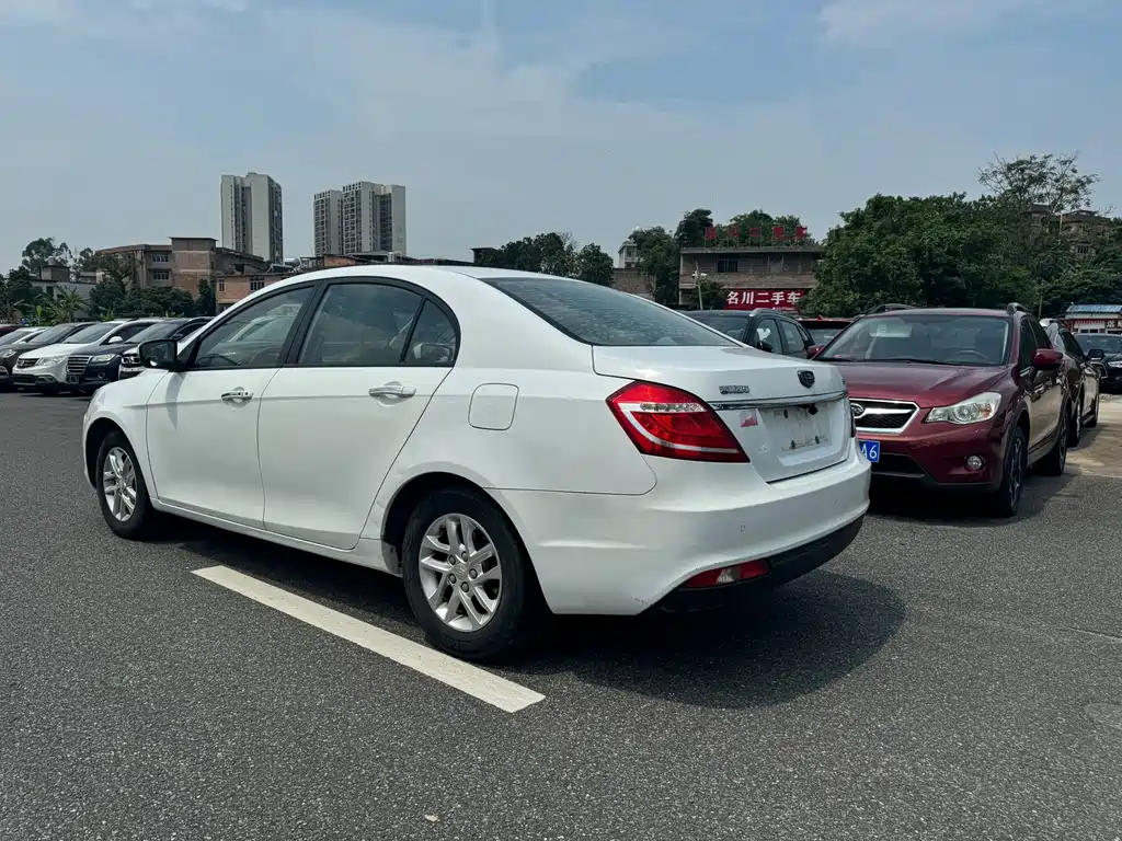Geely Emgrand — миниатюра 5