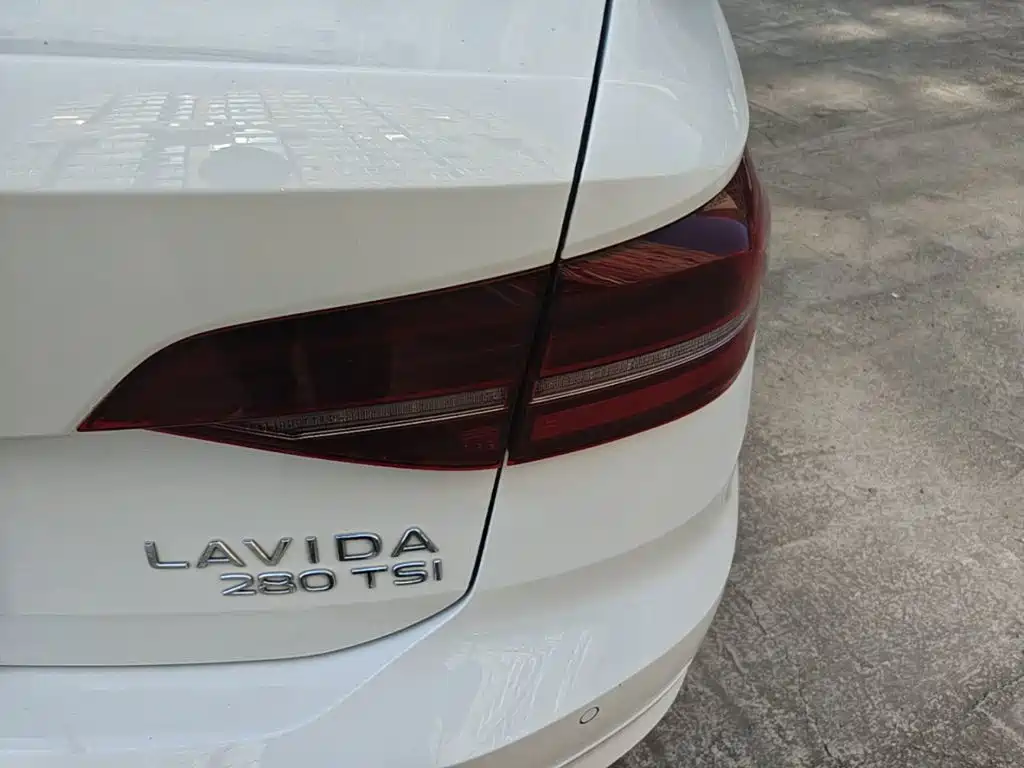 Volkswagen Lavida — миниатюра 8