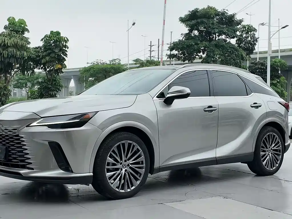 Lexus RX 2024