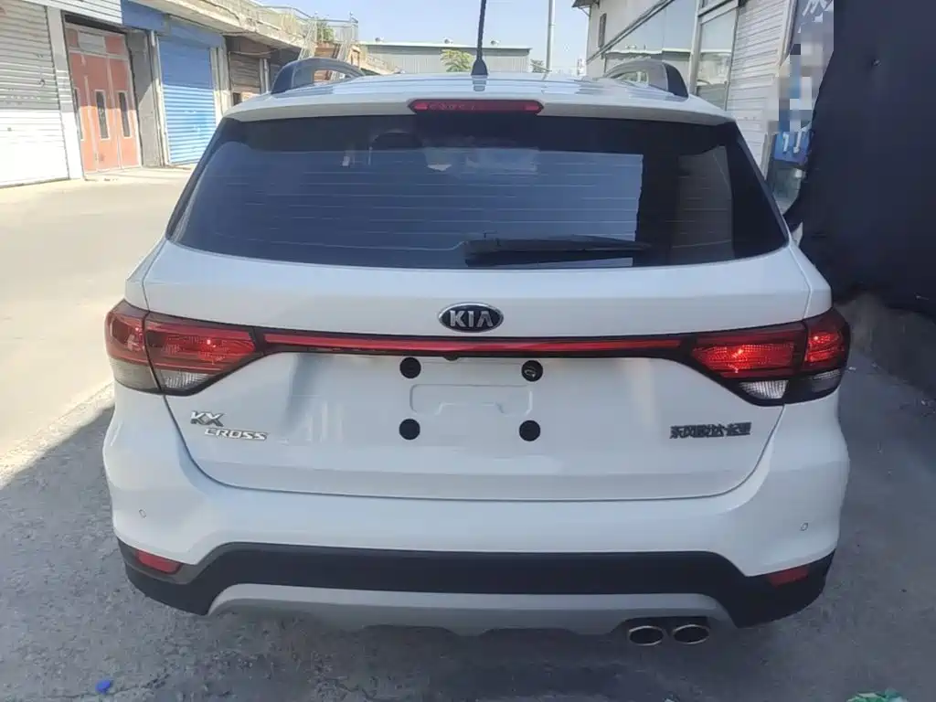 Kia KX Cross — миниатюра 6