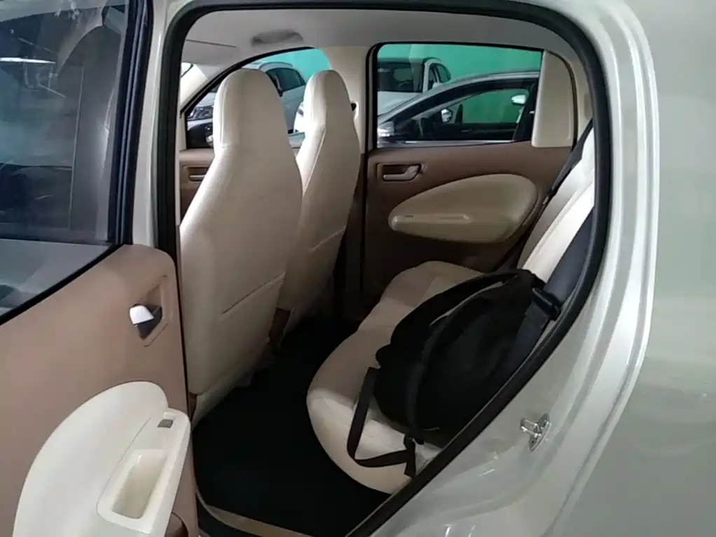 Wuling MINIEV — миниатюра 17