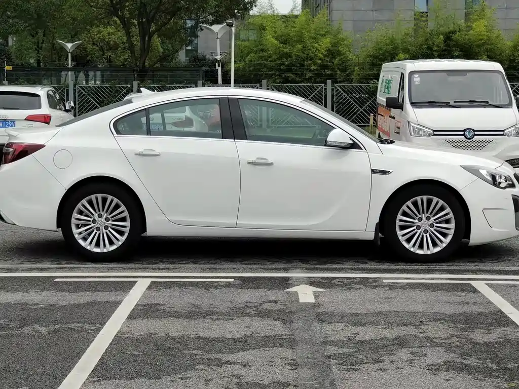 Buick Regal — миниатюра 6