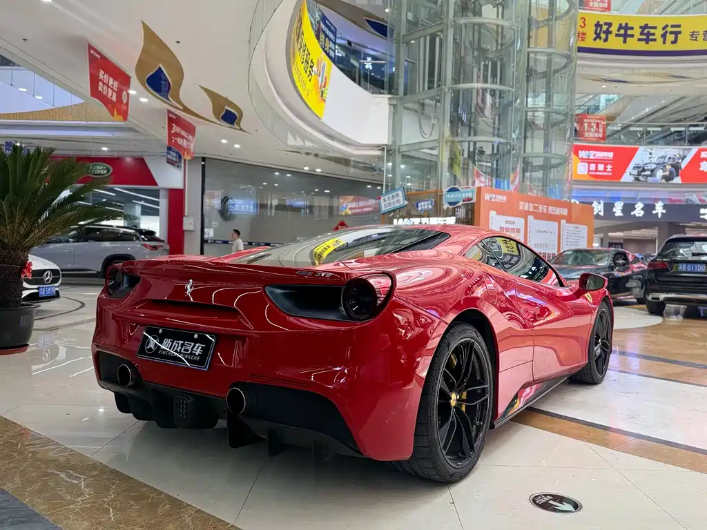 Ferrari 488 — миниатюра 6