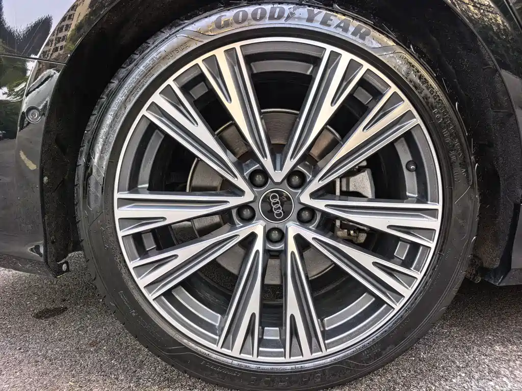 Audi A6L — миниатюра 10
