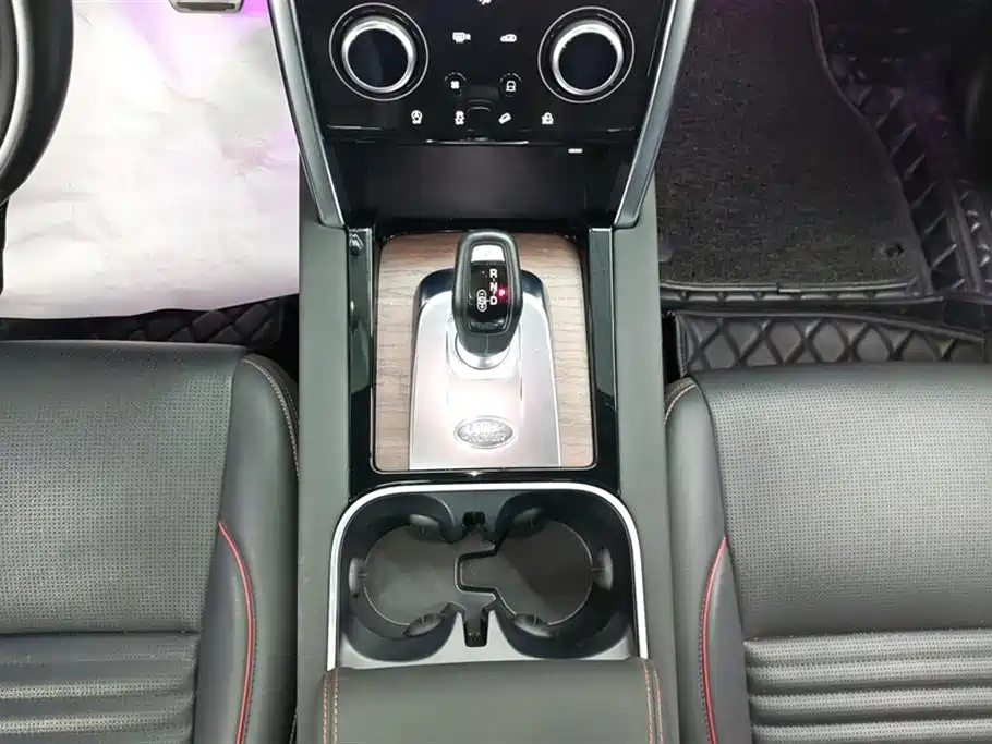 LAND ROVER DISCOVER SPORTS