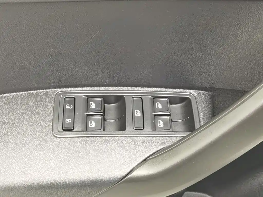 Volkswagen Santana — миниатюра 9