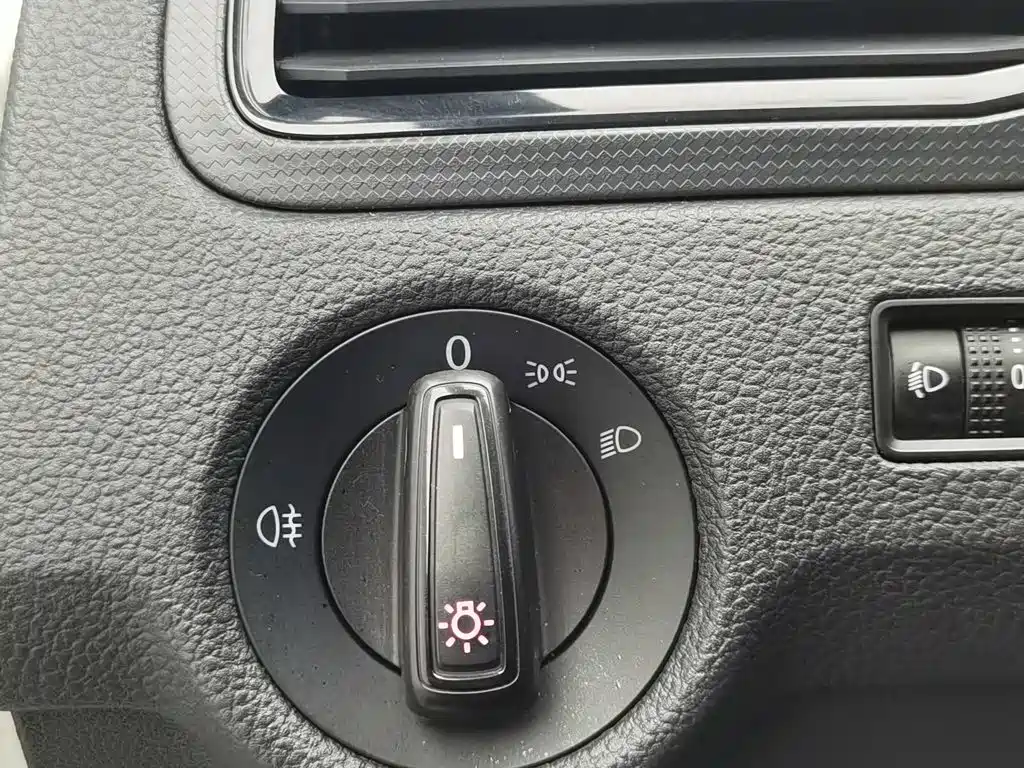 Volkswagen Santana — миниатюра 21