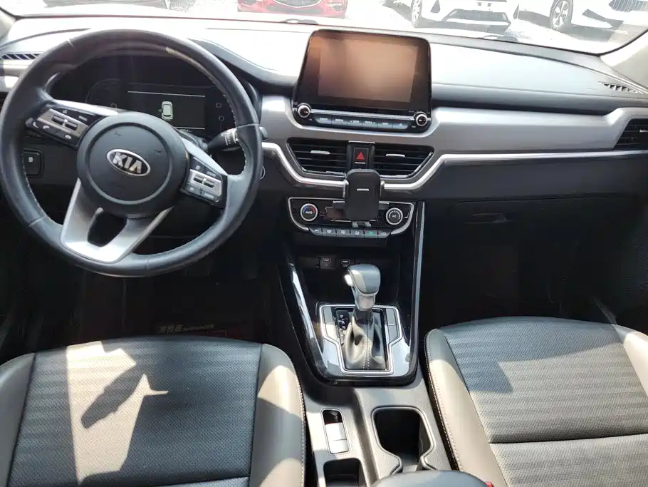 Kia Sportage — миниатюра 12
