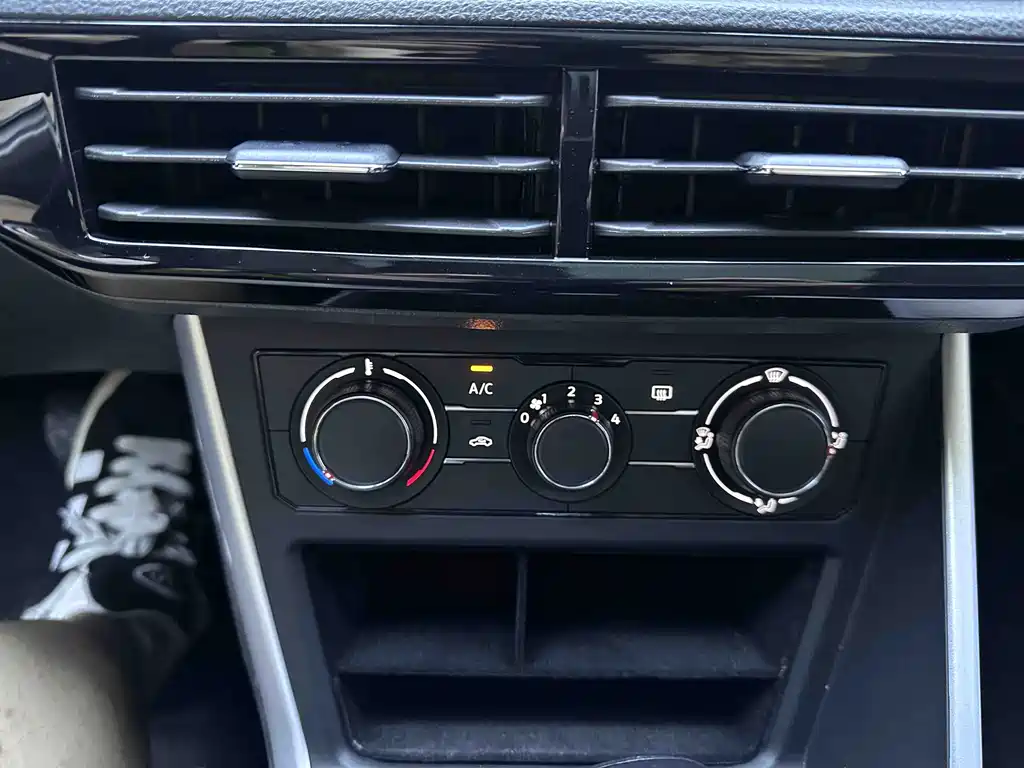 Volkswagen Polo — миниатюра 13