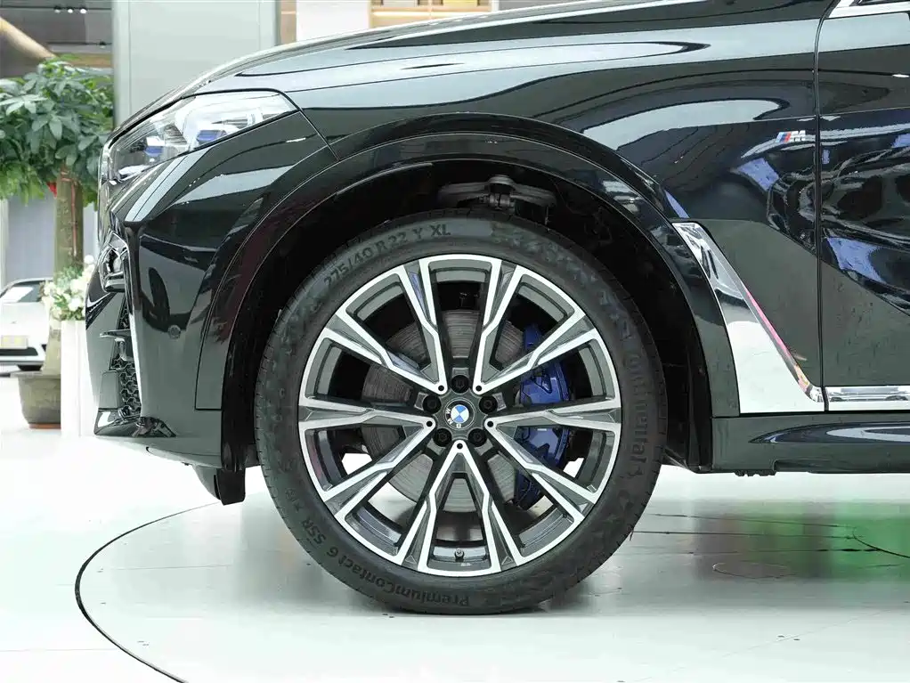 BMW X7 — миниатюра 23