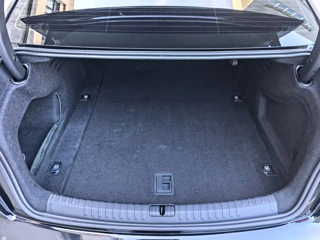 Audi A6L — миниатюра 17