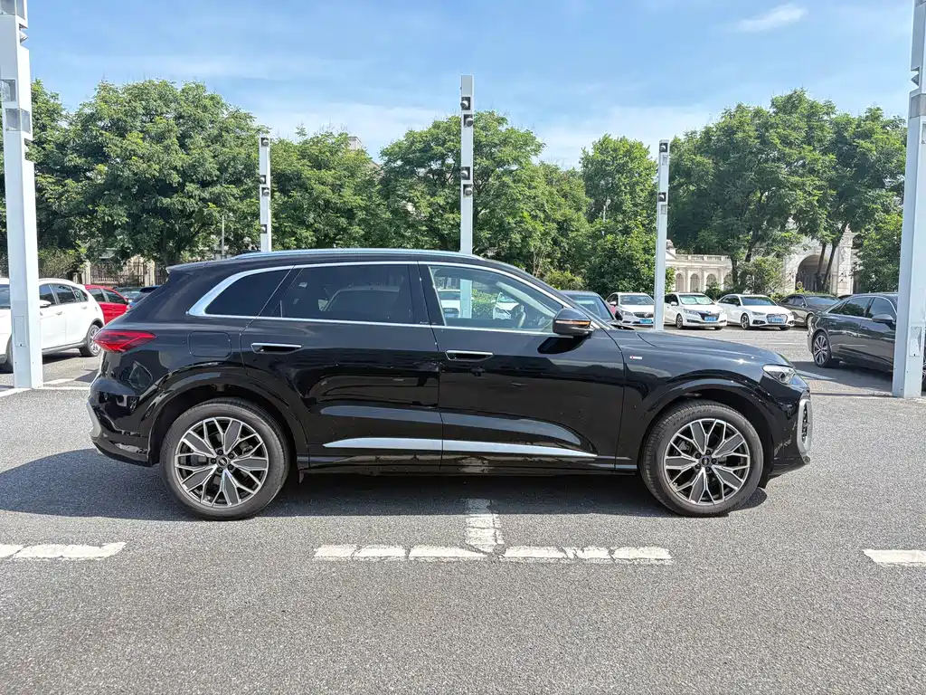 Audi Q5L — миниатюра 4