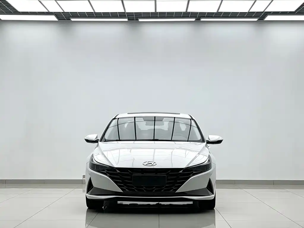 Hyundai Elantra — миниатюра 3