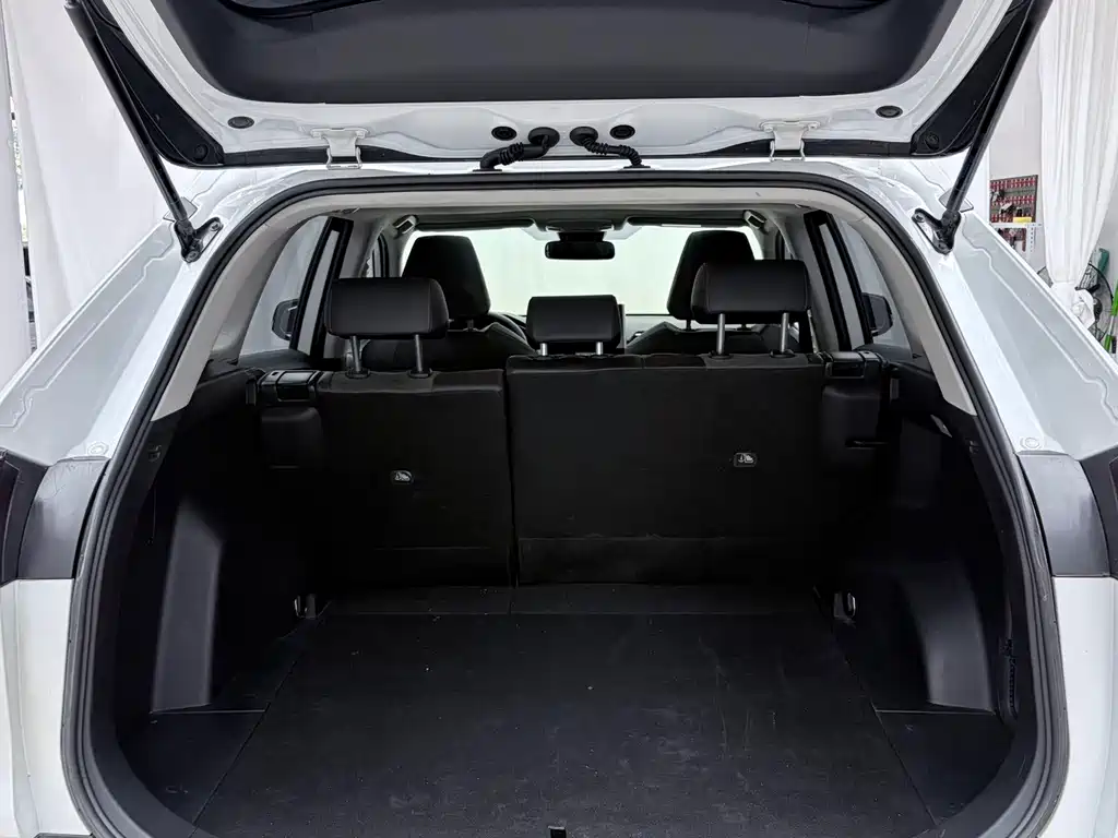 Toyota RAV4 — миниатюра 17