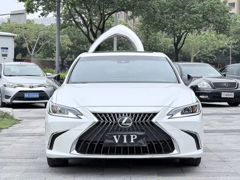 Lexus ES — миниатюра 2