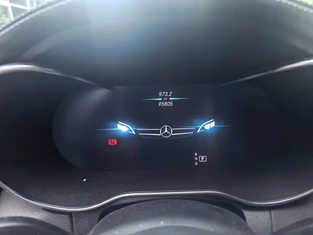 Mercedes-Benz C-Class — миниатюра 11