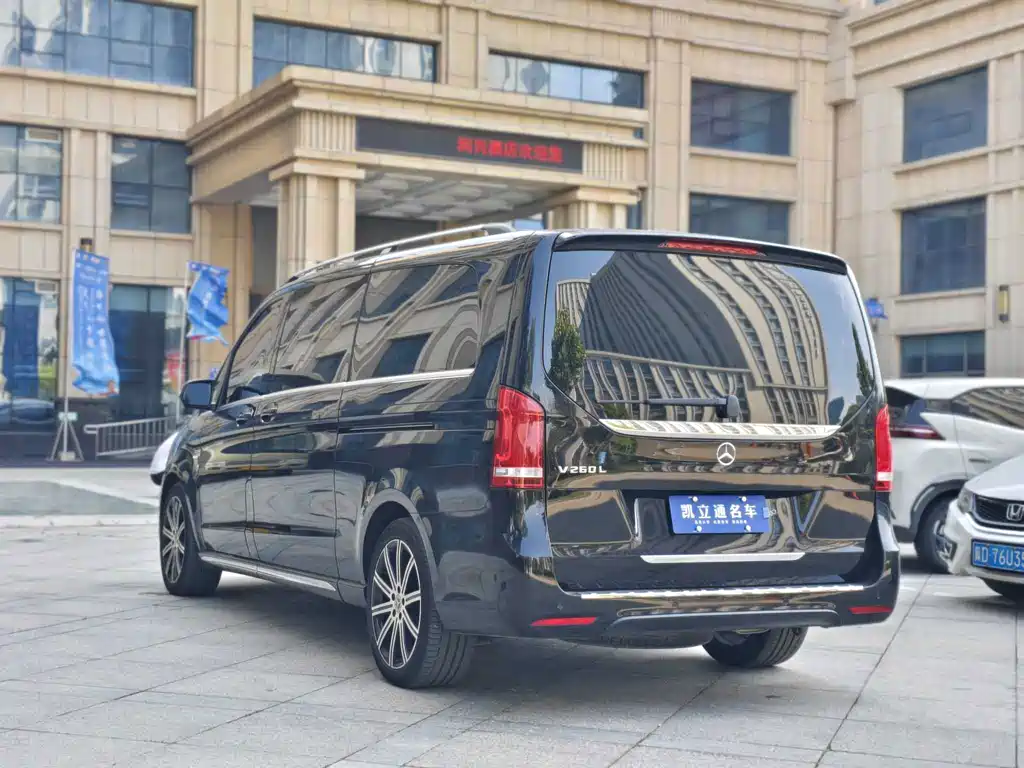 Mercedes-Benz V-Class — миниатюра 4