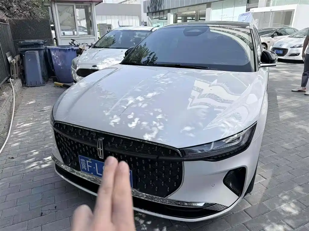 Lincoln Z 2022