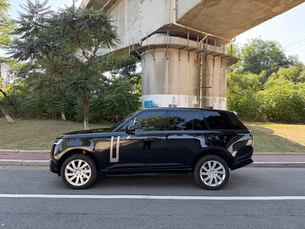 Land Rover Range Rover — миниатюра 3