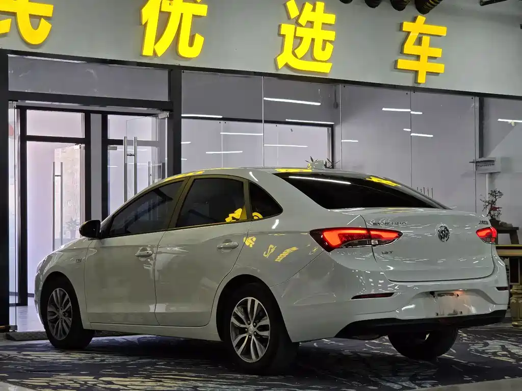 Buick Excelle — миниатюра 9