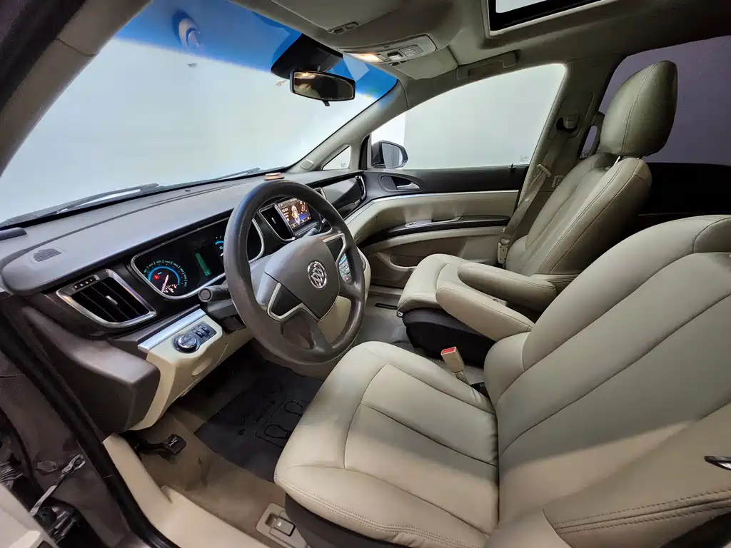 Buick GL8 2013 2.4L CT Luxury Comfort