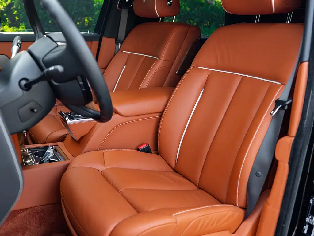 Rolls-Royce Phantom — миниатюра 6
