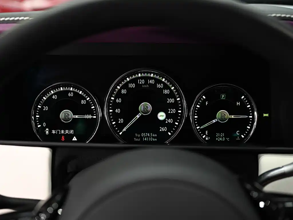 Rolls-Royce Cullinan — миниатюра 17