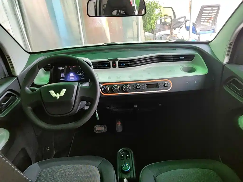 Wuling MINIEV — миниатюра 10