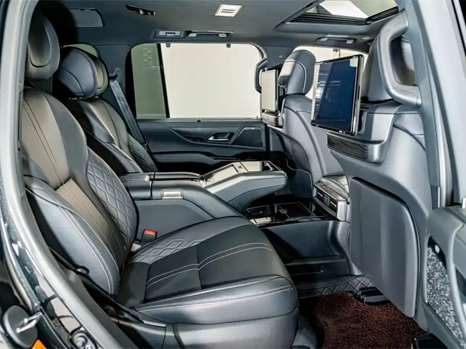 Lexus LX — миниатюра 22
