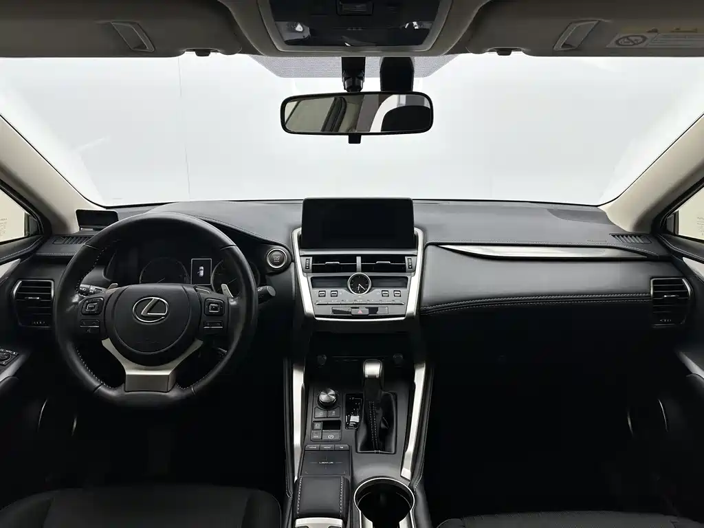 Lexus NX 2020 200 V