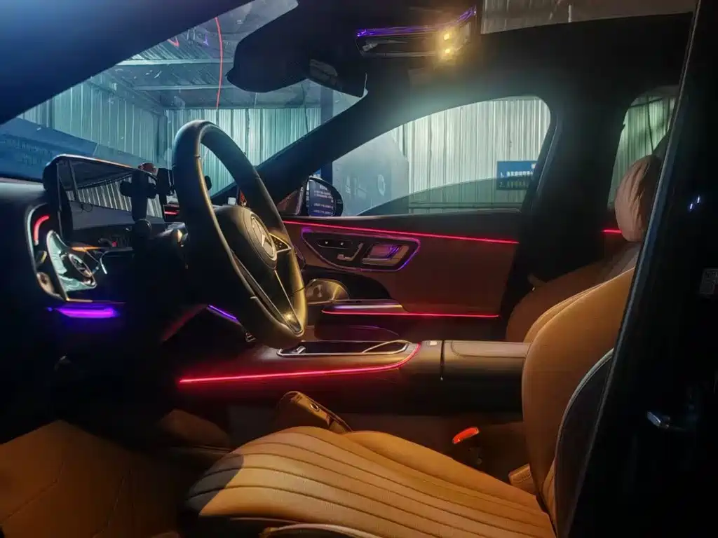 Mercedes-Benz E-Class — миниатюра 3