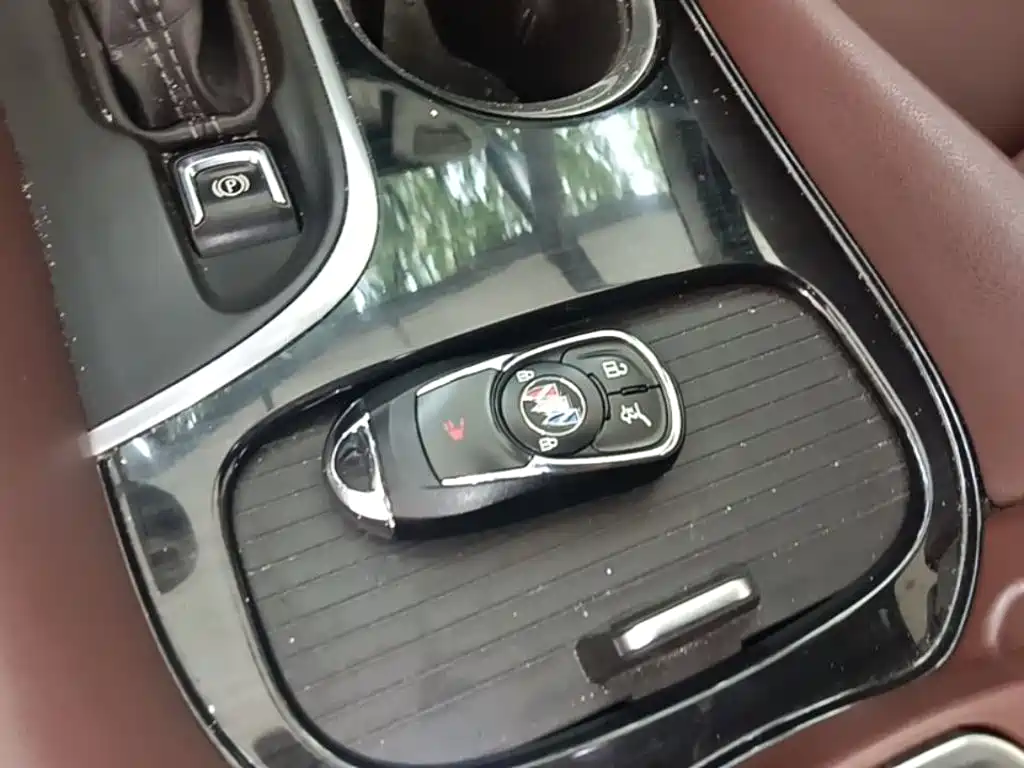 Buick Envision Plus — миниатюра 13