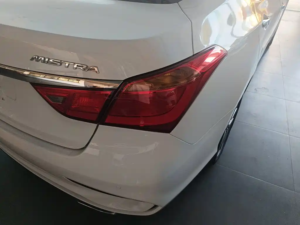Hyundai Mistra — миниатюра 8