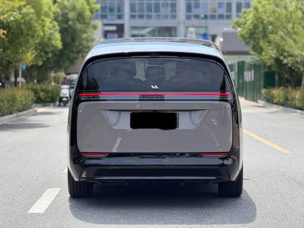 Li Auto Li MEGA — миниатюра 20
